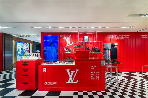 louis vuitton pop up milano|Louis Vuitton Milano Rinascente store, Italy.